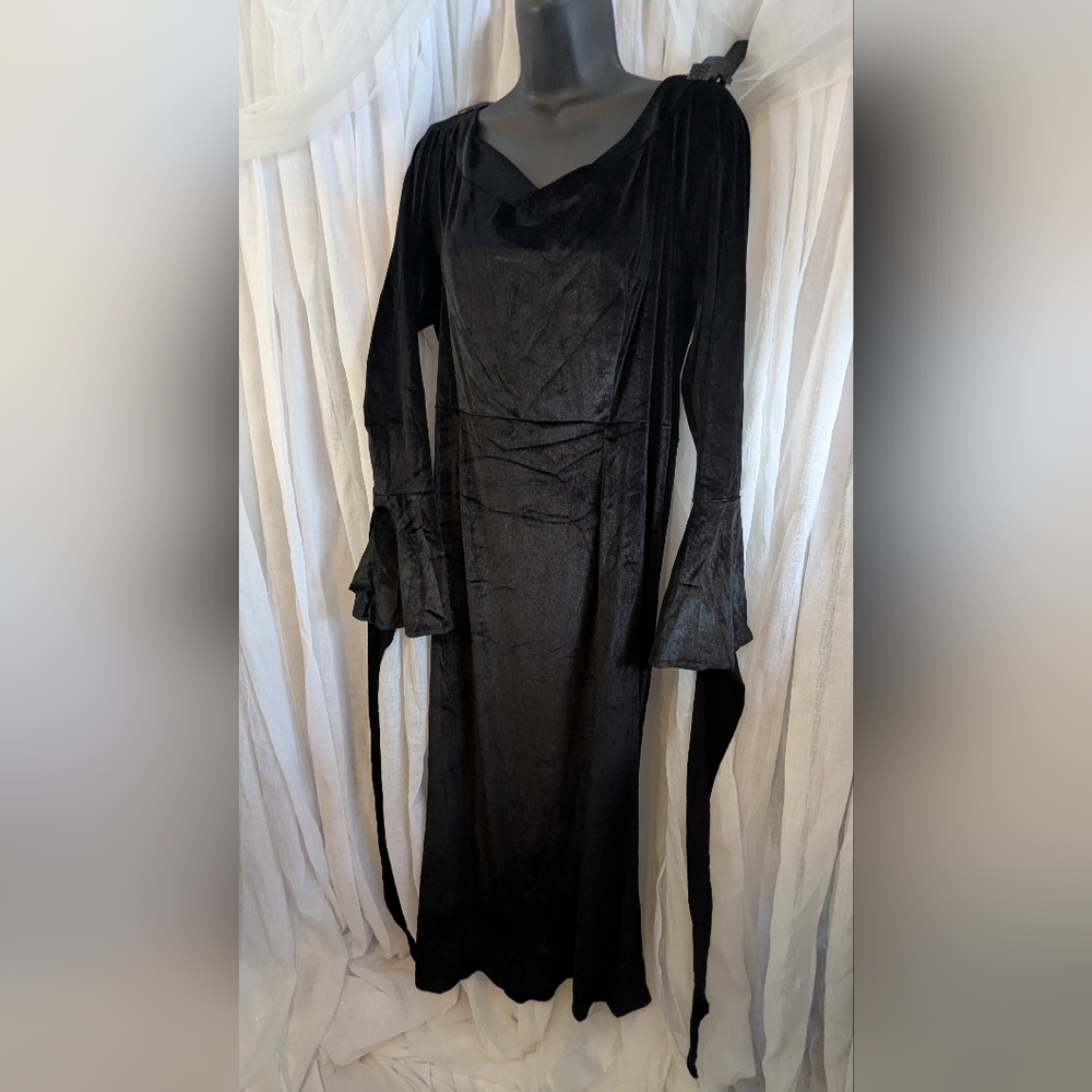 Gothic velvety dress